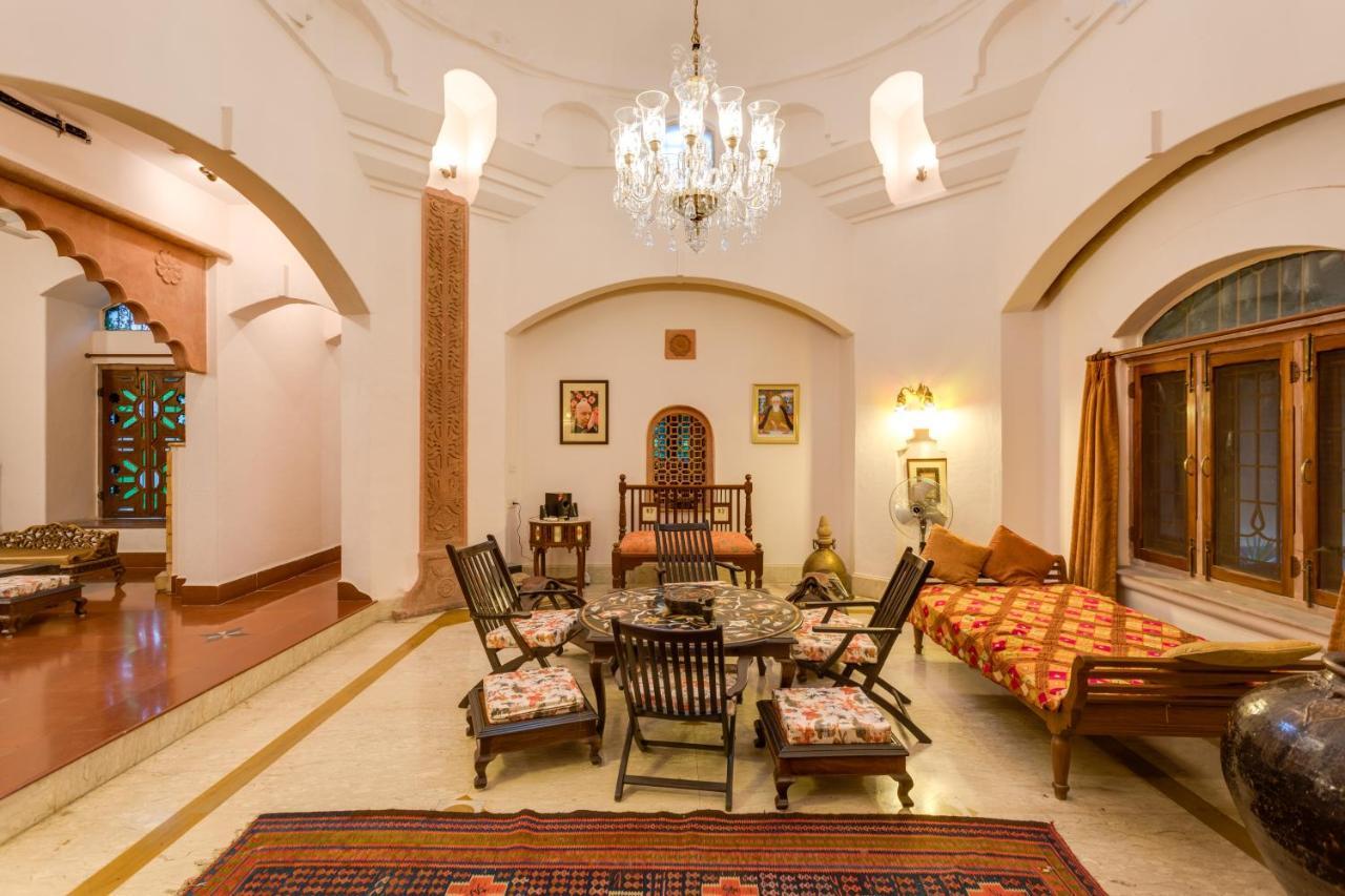 Hostie Chinar Haveli - Heritage Home With Pool, Gurgaon Exterior photo